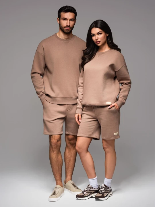 Zdjęcie produktu Dresowy komplet UNISEX bluza + szorty - brązowy V16 - Rozmiar: XS / S Ombre Clothing