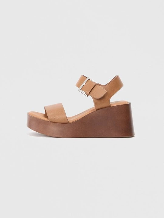 Zdjęcie produktu Sandały na koturnie Call It Spring koniakowy