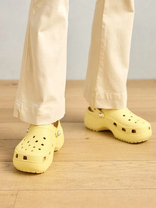 Zdjęcie produktu Drewniaki i Chodaki Crocs żółty