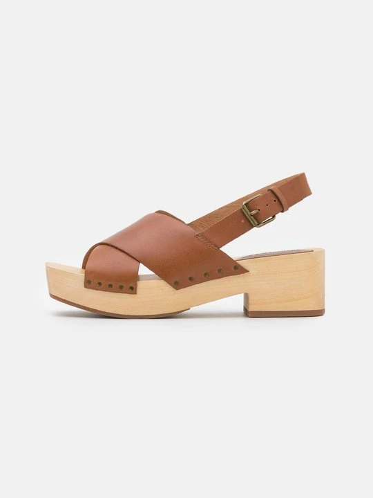 Zdjęcie produktu Drewniaki i Chodaki MADEWELL koniakowy