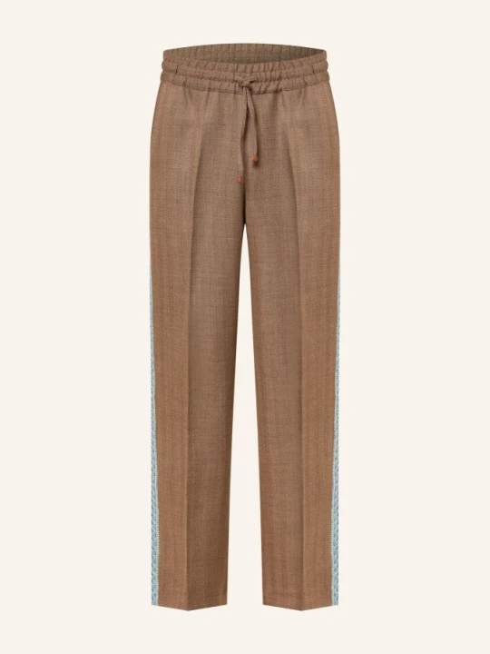 Zdjęcie produktu Drôle De Monsieur Spodnie Le Pantalon Chevron Regular Fit beige Drole de Monsieur