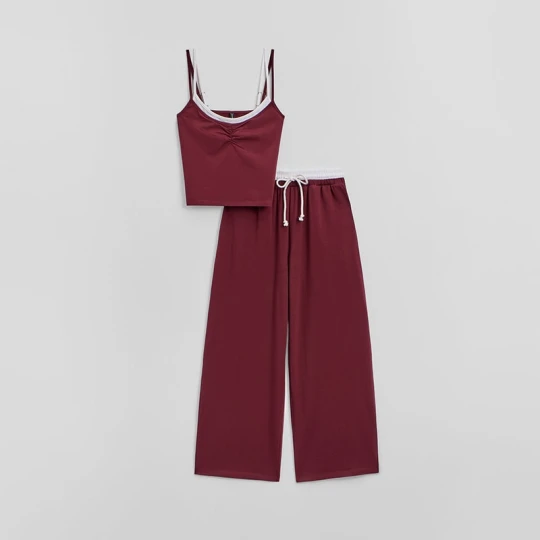 Zdjęcie produktu Bordowy komplet loungewear z białymi wstawkami House