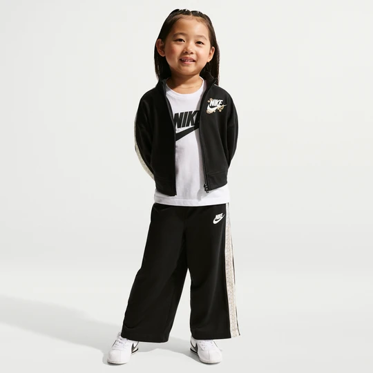 Zdjęcie produktu Dwuczęściowy dres dla maluchów Nike Retro Remix - Czerń