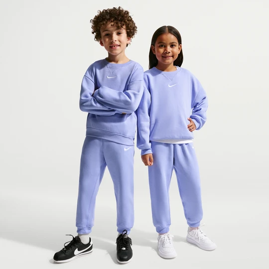 Zdjęcie produktu Dwuczęściowy dzianinowy zestaw dla małych dzieci z bluzą z półokrągłym dekoltem Nike Essential - Fiolet
