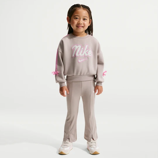 Zdjęcie produktu Dwuczęściowy zestaw w paski z kokardką dla maluchów Nike Juxta-Girl - Brązowy