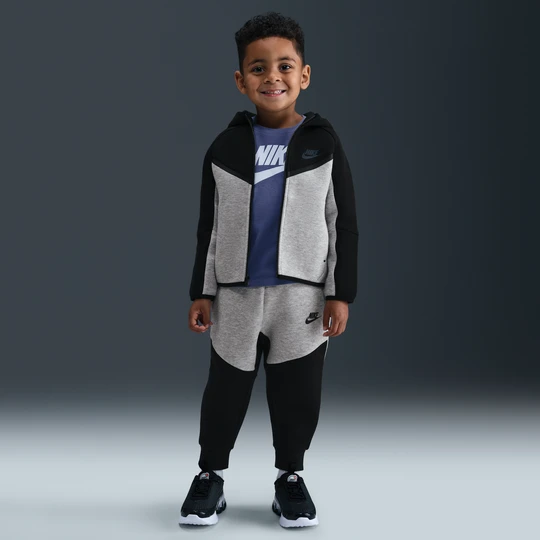 Zdjęcie produktu Dwuczęściowy zestaw z bluzą z zamkiem na całej długości dla maluchów Tech Fleece Nike - Czerń