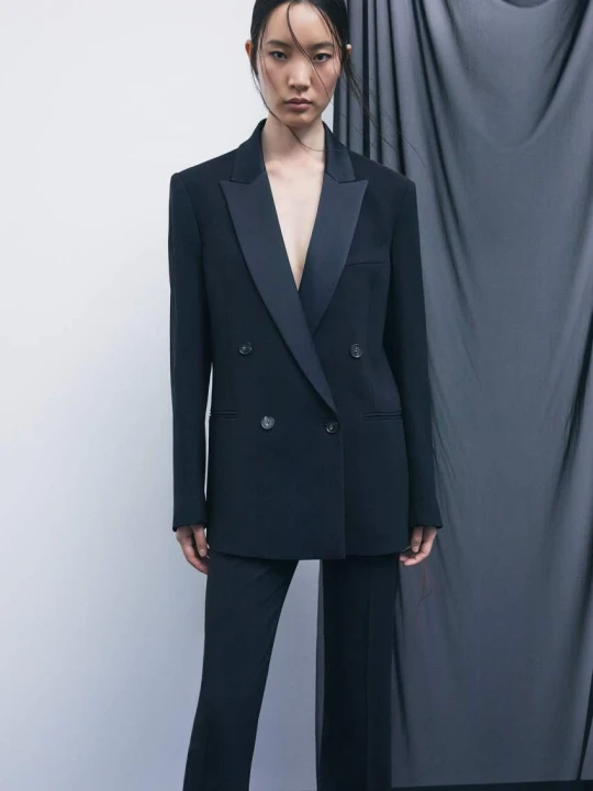 Zdjęcie produktu Dwurzędowa marynarka oversize „My SKIN Tailoring” z satynowymi klapami Patrizia Pepe czarny