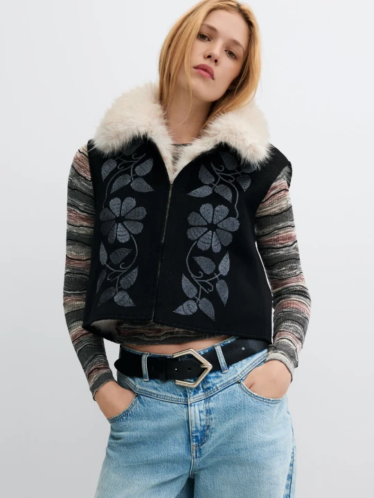 Zdjęcie produktu Dwustronna kamizelka z futra Desigual czarny