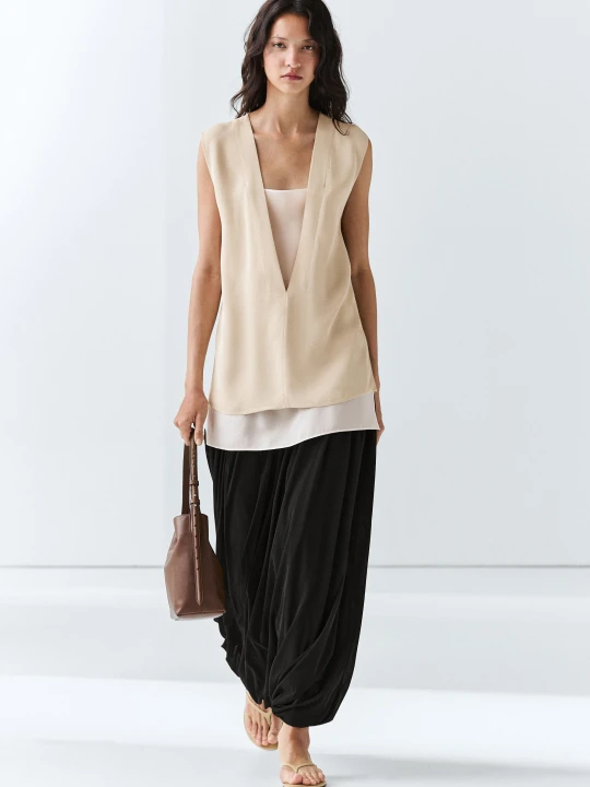 Zdjęcie produktu Dwuwarstwowy Top Z Kontrastowym Detalem - Surowy - Massimo Dutti - Female