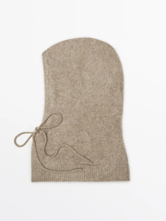 Zdjęcie produktu Dzianinowa Kominiarka Ze 100% Kaszmiru Z Wiązaniem - Surowy - Massimo Dutti - Female