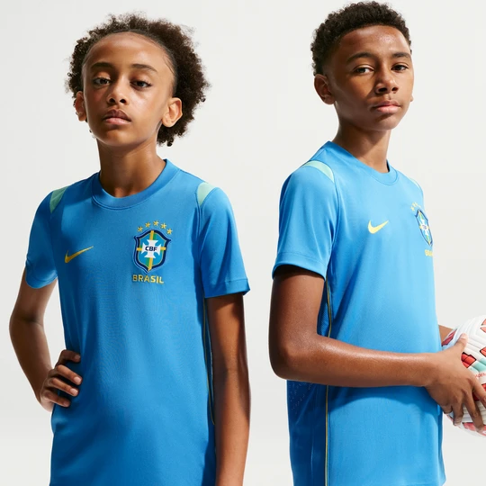 Zdjęcie produktu Dzianinowa koszulka piłkarska z krótkim rękawem dla dużych dzieci Nike Dri-FIT Brazylia Academy Pro - Niebieski