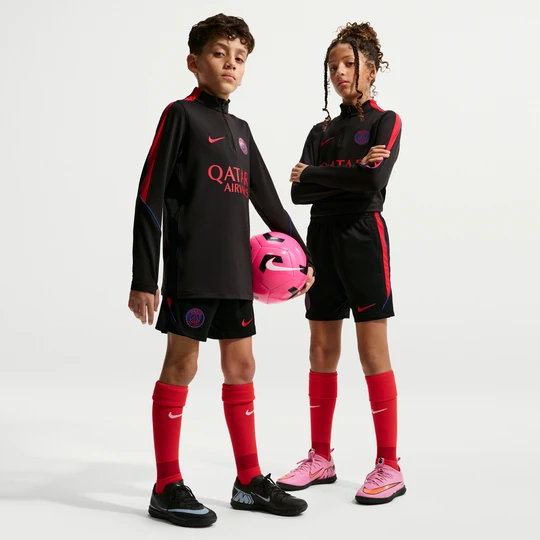 Zdjęcie produktu Dzianinowe spodenki piłkarskie dla dużych dzieci Nike Dri-FIT Paris Saint-Germain Strike - Czerń