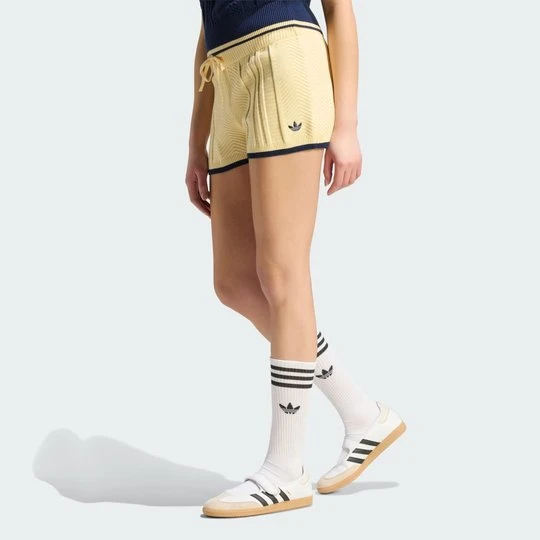 Zdjęcie produktu DZIANINOWE SZORTY CABLE Adidas Warm Vanilla