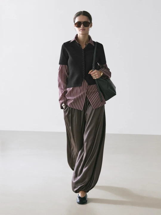 Zdjęcie produktu Dzianinowy Kardigan Z Krótkim Rękawem Z Bawełny - Czarny - Massimo Dutti - Female
