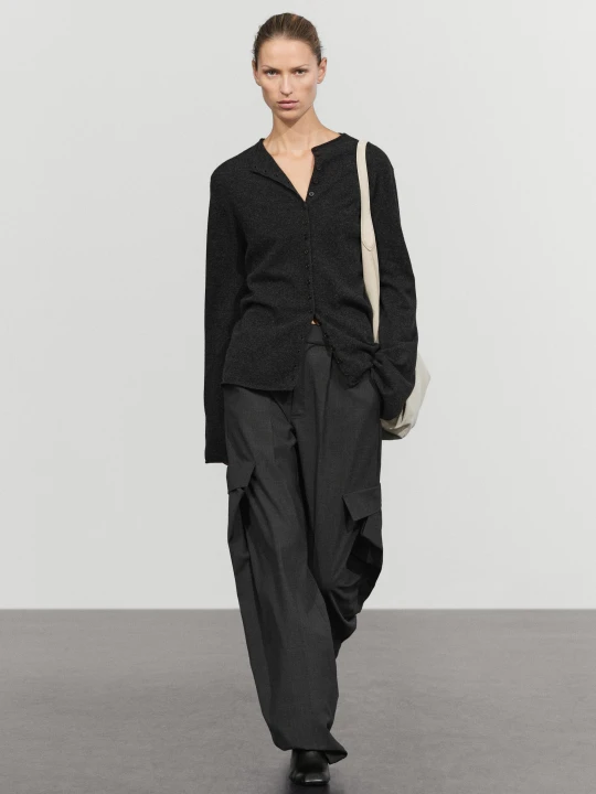 Zdjęcie produktu Dzianinowy Kardigan Z Mieszanki Wełny Zapinany Na Guziki - Szary Antracytowy - Massimo Dutti - Female