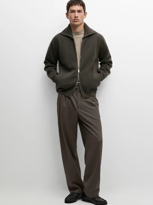 Zdjęcie produktu Dzianinowy Kardigan Ze 100% Bawełny Zapinany Na Suwak - Khaki - Massimo Dutti - Male
