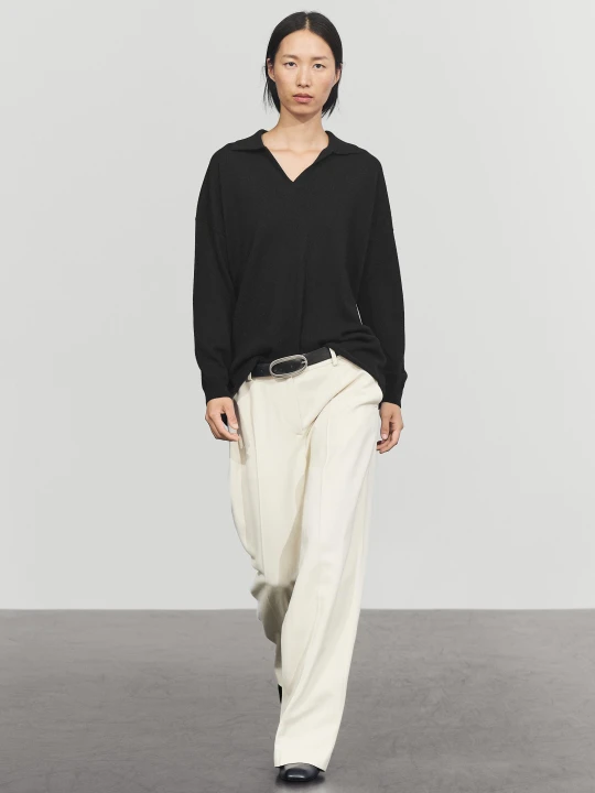 Zdjęcie produktu Dzianinowy Sweter Oversize Z Kołnierzykiem Polo Ze 100% Kaszmiru - Czarny - Massimo Dutti - Female