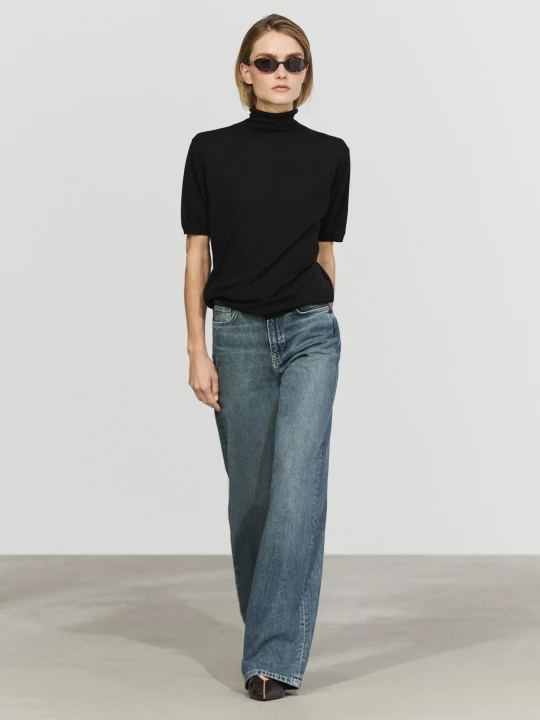 Zdjęcie produktu Dzianinowy Sweter Z Golfem I Krótkim Rękawem - Czarny - Massimo Dutti - Female