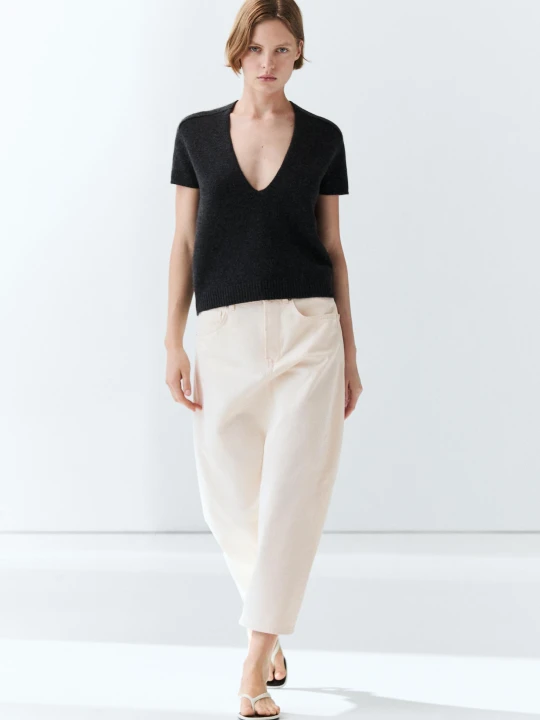 Zdjęcie produktu Dzianinowy Sweter Z Krótkim Rękawem Ze 100% Kaszmiru - Szary Antracytowy - Massimo Dutti - Female
