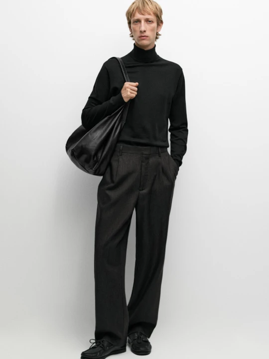 Zdjęcie produktu Dzianinowy Sweter Z Mieszanki Bawełny Z Golfem - Czarny - Massimo Dutti - Male