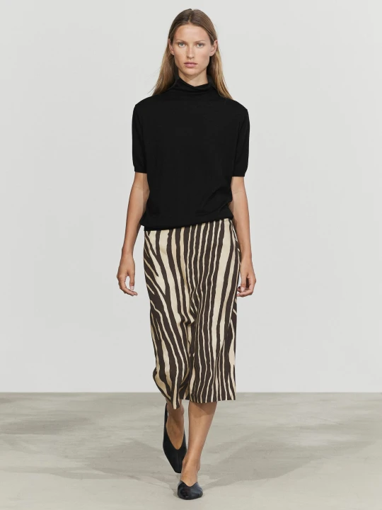 Zdjęcie produktu Dzianinowy Sweter Z Wełną I Golfem - Czarny - Massimo Dutti - Female