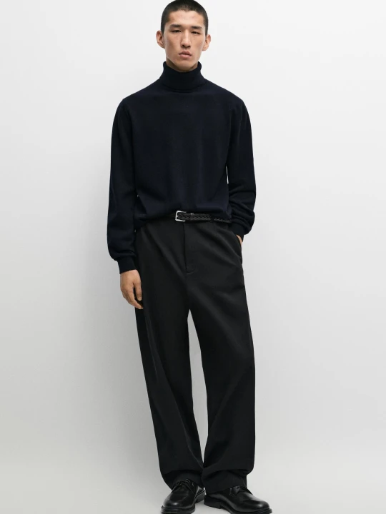 Zdjęcie produktu Dzianinowy Sweter Ze 100% Wełny Z Golfem - Granatowy - Massimo Dutti - Male