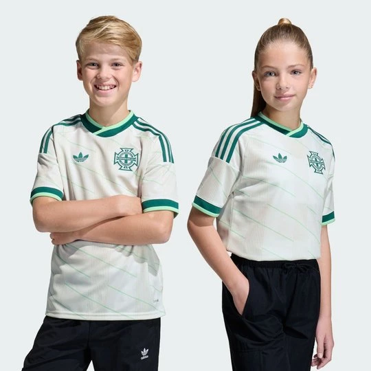 Zdjęcie produktu Dziecięca koszulka wyjazdowa Irlandia Północna 26 Adidas