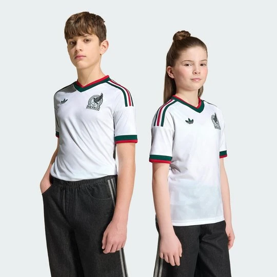 Zdjęcie produktu Dziecięca koszulka wyjazdowa Meksyk 26 Adidas biały