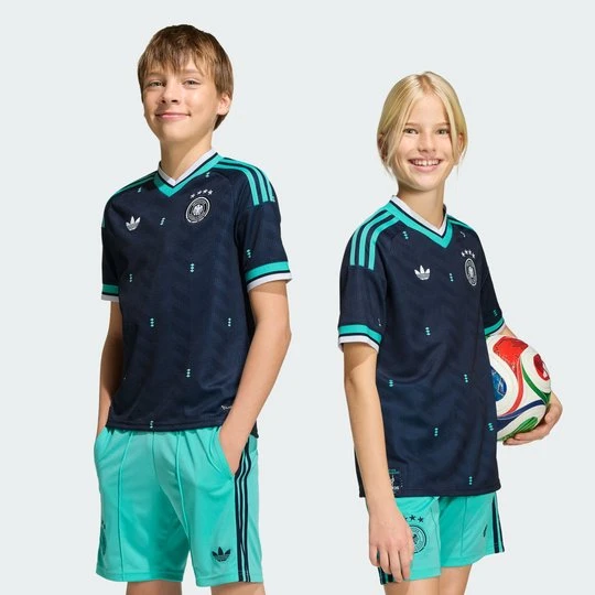 Zdjęcie produktu Dziecięca koszulka wyjazdowa Niemcy 26 Adidas Collegiate Navy