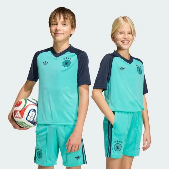 Zdjęcie produktu Dziecięca wyjazdowa koszulka przedmeczowa Niemcy 26 Adidas Flash Aqua