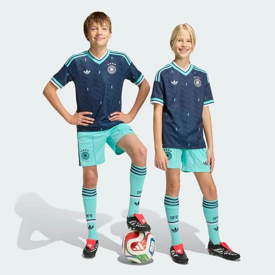 Zdjęcie produktu Dziecięce spodenki wyjazdowe Niemcy 26 Adidas Flash Aqua