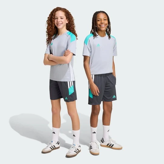 Zdjęcie produktu Dziecięce szorty Tiro 26 Essentials Adidas