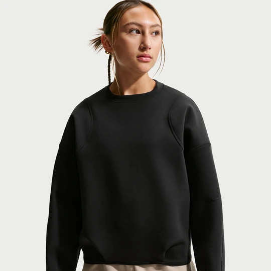 Zdjęcie produktu Dziewczęcy sweter z okrągłym dekoltem Therma-FIT Nike Mavn - Czerń