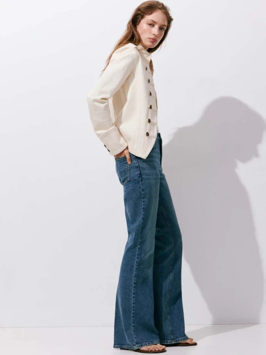 Zdjęcie produktu Dżinsy flare high waist średni niebieski - Kobieta - MANGO