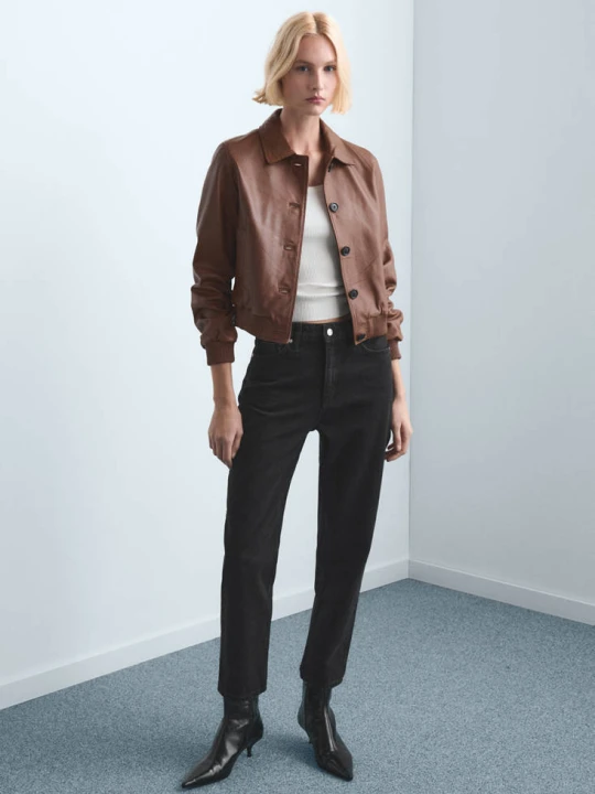 Zdjęcie produktu Dżinsy Mom2000 mom z wysokim stanem black denim - Kobieta - MANGO
