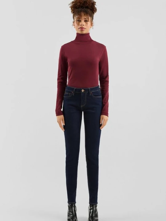 Zdjęcie produktu Dżinsy Sadie/Slim Fit/Mid Rise/Skinny Leg QS niebieski