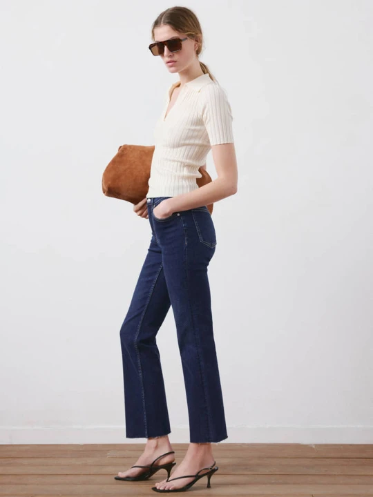 Zdjęcie produktu Dżinsy Sienna flare crop ciemnoniebieski - Kobieta - MANGO