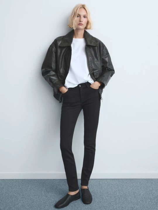 Zdjęcie produktu Dżinsy skinny ze średnim stanem black denim - Kobieta - MANGO