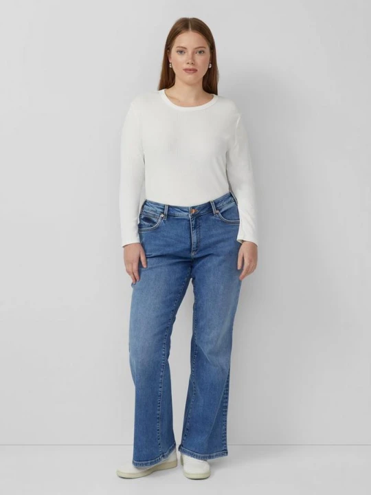Zdjęcie produktu Dżinsy / Slim Fit / Średni stan / Rozkloszowana nogawka QS niebieski