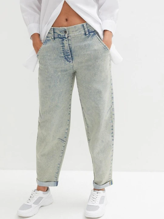 Zdjęcie produktu Jeansy boyfriend z efektem vintage BonPrix niebieski