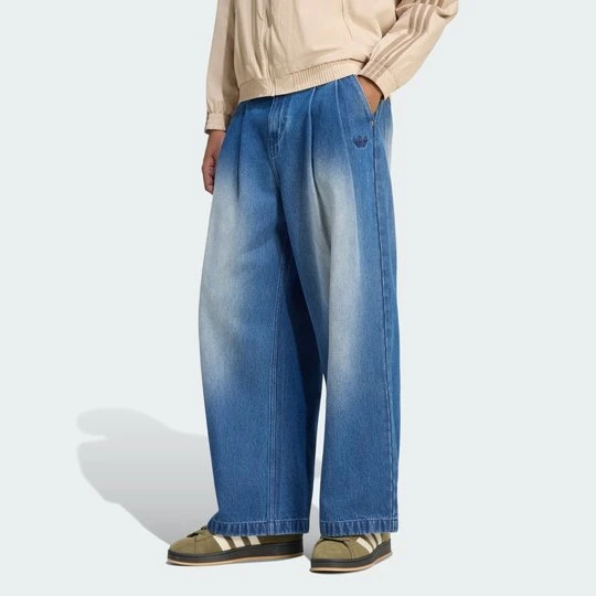 Zdjęcie produktu DŻINSY ZE ŚREDNIM STANEM I SZEROKIMI NOGAWKAMI. Adidas Denim