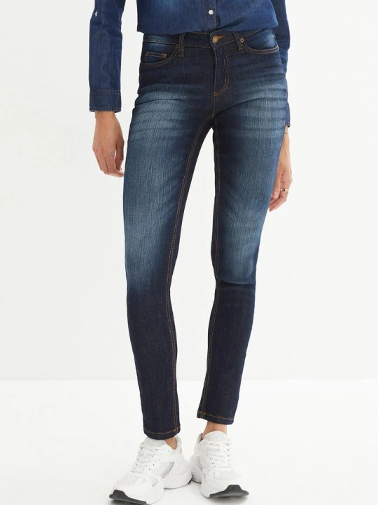 Zdjęcie produktu Jeansy ze stretchem skinny, mid waist BonPrix niebieski