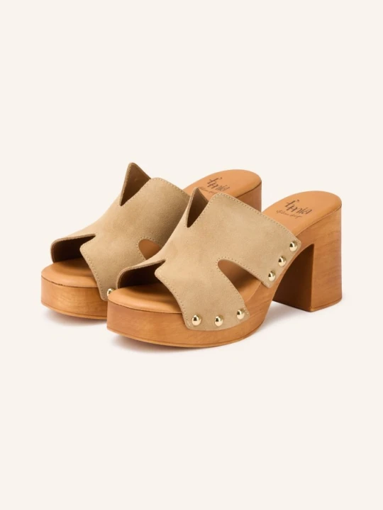 Zdjęcie produktu È Mia Klapki Z Ćwiekami beige E Mia