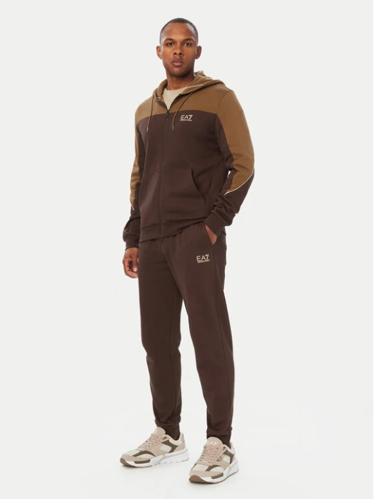 Zdjęcie produktu EA7 Emporio Armani Dres 7M002411 AF10377 U6027 Brązowy ciemny Regular Fit