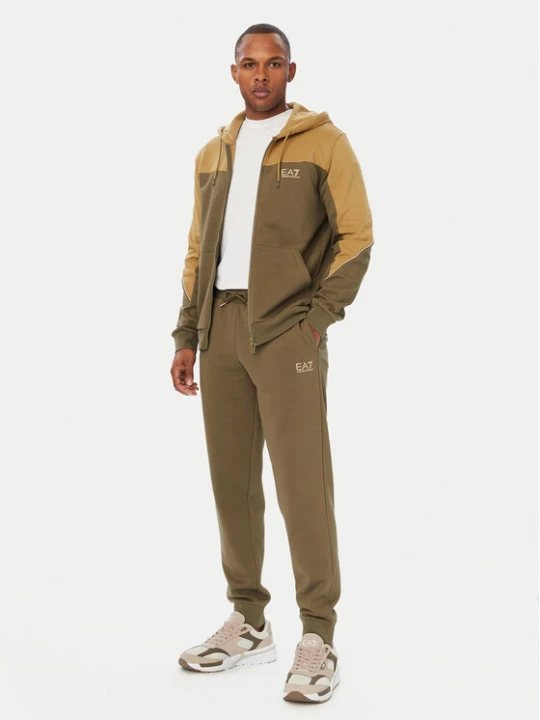 Zdjęcie produktu EA7 Emporio Armani Dres 7M002411 AF10377 U7014 Khaki Regular Fit