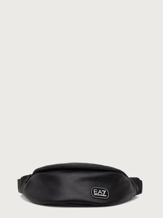 Zdjęcie produktu EA7 Emporio Armani nerka z imitacji skóry czarny