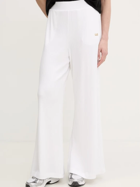 Zdjęcie produktu EA7 Emporio Armani spodnie dresowe biały