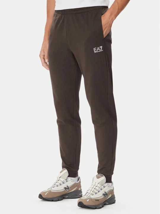 Zdjęcie produktu EA7 Emporio Armani Spodnie dresowe 8NPP66 PJVRZ U6027 Brązowy ciemny Regular Fit