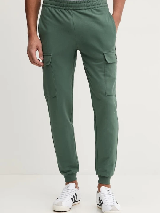 Zdjęcie produktu EA7 Emporio Armani spodnie dresowe męskie bawełniane zielony