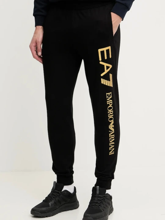 Zdjęcie produktu EA7 Emporio Armani spodnie dresowe męskie bawełniane czarny